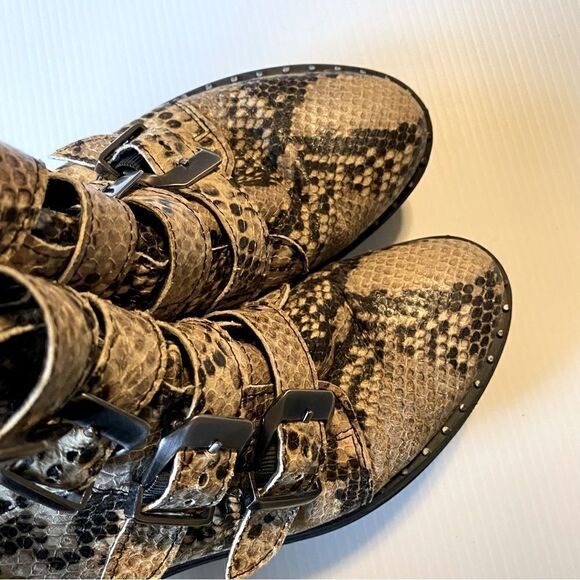 Steve Madden studded buckle zipper combat ankle boots PURSUE snakeskin leather 7 - Picture 6 of 10